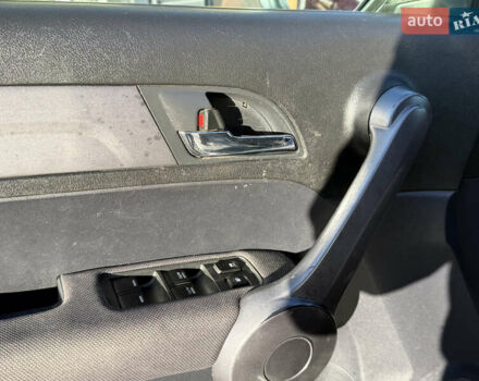 Серый Хонда СРВ, объемом двигателя 2.4 л и пробегом 214 тыс. км за 9500 $, фото 36 на Automoto.ua