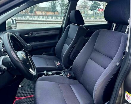 Серый Хонда СРВ, объемом двигателя 2 л и пробегом 157 тыс. км за 10000 $, фото 10 на Automoto.ua