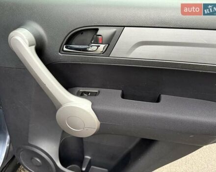 Сірий Хонда СРВ, об'ємом двигуна 2 л та пробігом 167 тис. км за 10450 $, фото 38 на Automoto.ua