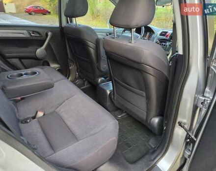 Хонда СРВ 2009 в Харькове на Automoto.ua Серый Хонда СРВ, объемом двигателя 2.2 л и пробегом 211 тыс. км за 11300 $, фото 32 на Automoto.ua