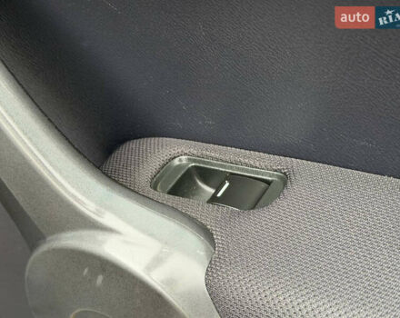 Сірий Хонда СРВ, об'ємом двигуна 2 л та пробігом 187 тис. км за 10950 $, фото 34 на Automoto.ua