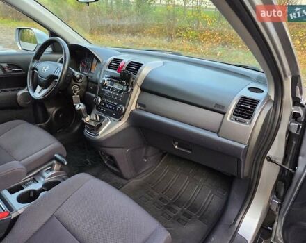 Хонда СРВ 2009 в Харькове на Automoto.ua Серый Хонда СРВ, объемом двигателя 2.2 л и пробегом 211 тыс. км за 11300 $, фото 44 на Automoto.ua