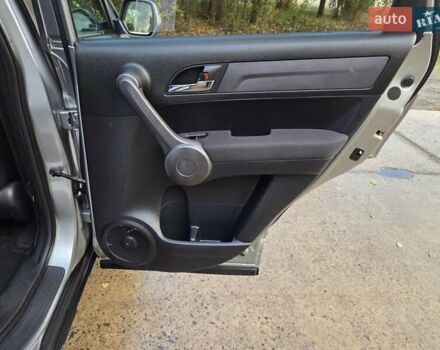 Хонда СРВ 2009 в Харькове на Automoto.ua Серый Хонда СРВ, объемом двигателя 2.2 л и пробегом 211 тыс. км за 11300 $, фото 33 на Automoto.ua