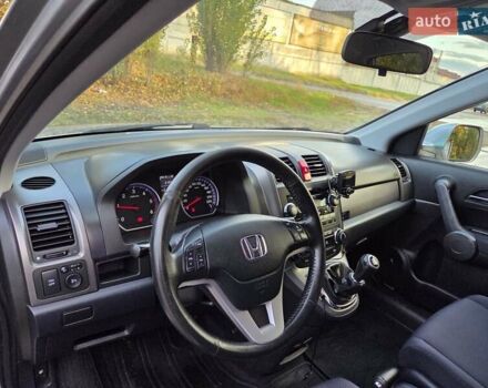 Хонда СРВ 2009 в Харькове на Automoto.ua Серый Хонда СРВ, объемом двигателя 2.2 л и пробегом 211 тыс. км за 11300 $, фото 24 на Automoto.ua
