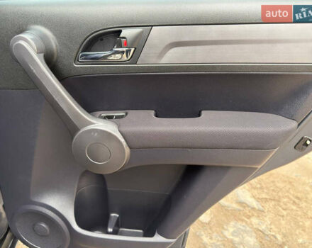 Сірий Хонда СРВ, об'ємом двигуна 2 л та пробігом 187 тис. км за 10950 $, фото 33 на Automoto.ua