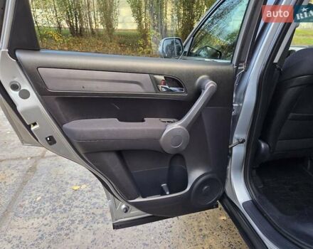 Хонда СРВ 2009 в Харькове на Automoto.ua Серый Хонда СРВ, объемом двигателя 2.2 л и пробегом 211 тыс. км за 11300 $, фото 19 на Automoto.ua