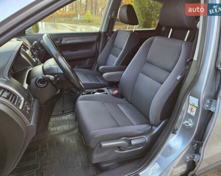 Хонда СРВ 2009 в Харькове на Automoto.ua Серый Хонда СРВ, объемом двигателя 2.2 л и пробегом 211 тыс. км за 11300 $, фото 27 на Automoto.ua