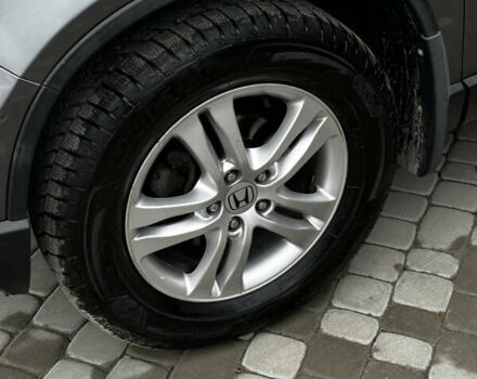 Серый Хонда СРВ, объемом двигателя 2.2 л и пробегом 243 тыс. км за 12100 $, фото 4 на Automoto.ua