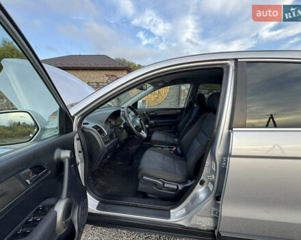 Серый Хонда СРВ, объемом двигателя 2.2 л и пробегом 246 тыс. км за 11850 $, фото 46 на Automoto.ua