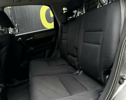 Серый Хонда СРВ, объемом двигателя 2.2 л и пробегом 243 тыс. км за 12100 $, фото 12 на Automoto.ua