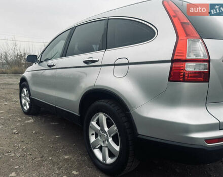 Серый Хонда СРВ, объемом двигателя 2.35 л и пробегом 179 тыс. км за 10900 $, фото 3 на Automoto.ua