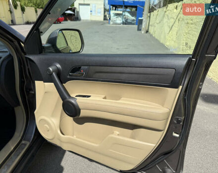 Серый Хонда СРВ, объемом двигателя 2.4 л и пробегом 160 тыс. км за 11000 $, фото 14 на Automoto.ua