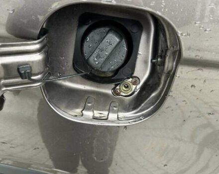 Серый Хонда СРВ, объемом двигателя 2 л и пробегом 175 тыс. км за 10500 $, фото 12 на Automoto.ua