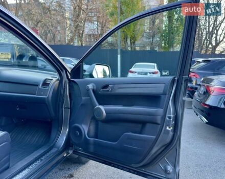 Сірий Хонда СРВ, об'ємом двигуна 2.4 л та пробігом 166 тис. км за 13900 $, фото 19 на Automoto.ua