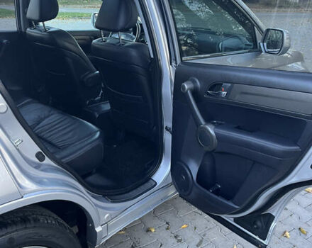 Хонда СРВ 2011 в Черновцах на Automoto.ua Серый Хонда СРВ, объемом двигателя 2.2 л и пробегом 218 тыс. км за 13990 $, фото 21 на Automoto.ua