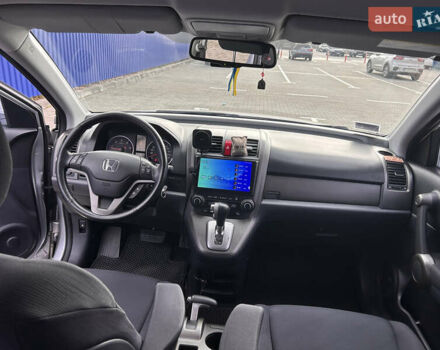 Серый Хонда СРВ, объемом двигателя 2.2 л и пробегом 195 тыс. км за 15100 $, фото 12 на Automoto.ua