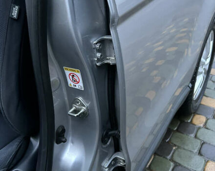 Серый Хонда СРВ, объемом двигателя 2 л и пробегом 300 тыс. км за 14500 $, фото 12 на Automoto.ua