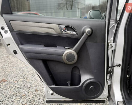 Серый Хонда СРВ, объемом двигателя 2.2 л и пробегом 204 тыс. км за 14000 $, фото 19 на Automoto.ua