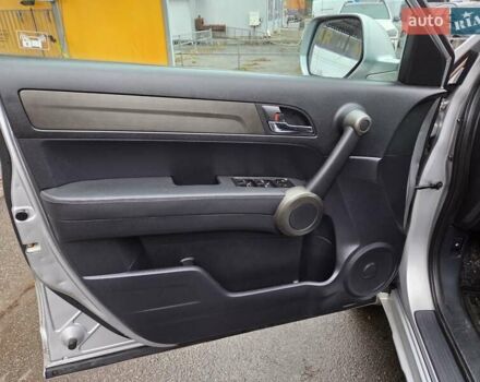 Сірий Хонда СРВ, об'ємом двигуна 2.2 л та пробігом 240 тис. км за 13700 $, фото 23 на Automoto.ua