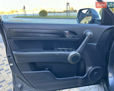 Сірий Хонда СРВ, об'ємом двигуна 2.2 л та пробігом 175 тис. км за 13999 $, фото 60 на Automoto.ua