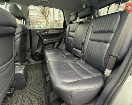 Серый Хонда СРВ, объемом двигателя 2.2 л и пробегом 204 тыс. км за 14000 $, фото 20 на Automoto.ua