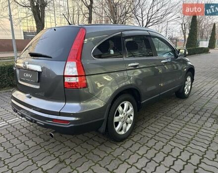 Серый Хонда СРВ, объемом двигателя 2.35 л и пробегом 235 тыс. км за 13900 $, фото 2 на Automoto.ua