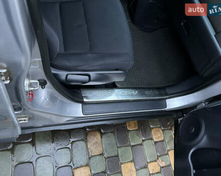 Серый Хонда СРВ, объемом двигателя 2 л и пробегом 300 тыс. км за 14500 $, фото 9 на Automoto.ua