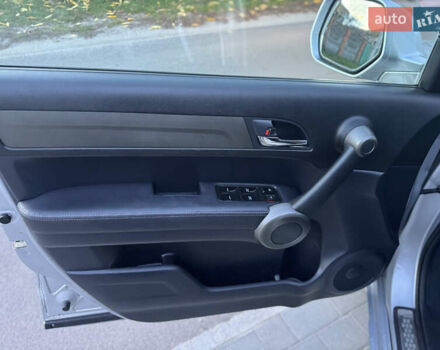 Серый Хонда СРВ, объемом двигателя 2.2 л и пробегом 260 тыс. км за 15200 $, фото 15 на Automoto.ua