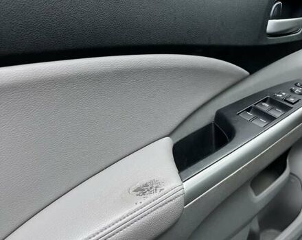 Серый Хонда СРВ, объемом двигателя 2.35 л и пробегом 253 тыс. км за 14000 $, фото 13 на Automoto.ua