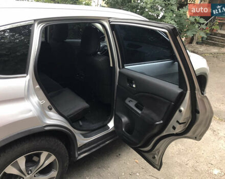 Серый Хонда СРВ, объемом двигателя 0 л и пробегом 217 тыс. км за 16655 $, фото 3 на Automoto.ua