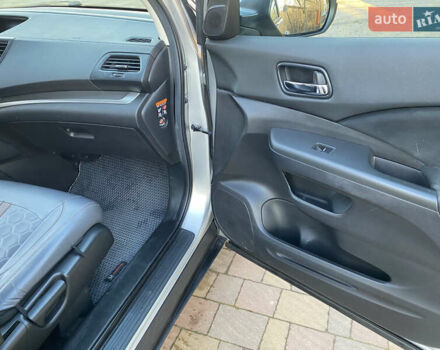 Серый Хонда СРВ, объемом двигателя 2.2 л и пробегом 216 тыс. км за 18000 $, фото 10 на Automoto.ua