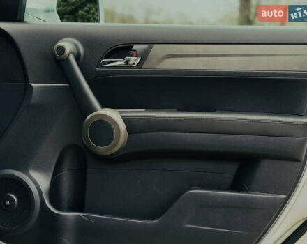 Серый Хонда СРВ, объемом двигателя 2.2 л и пробегом 165 тыс. км за 14950 $, фото 76 на Automoto.ua