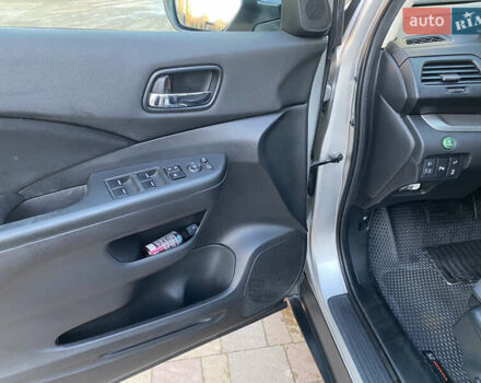 Серый Хонда СРВ, объемом двигателя 2.2 л и пробегом 216 тыс. км за 18000 $, фото 7 на Automoto.ua