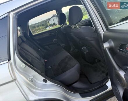 Сірий Хонда СРВ, об'ємом двигуна 2.2 л та пробігом 236 тис. км за 13600 $, фото 16 на Automoto.ua