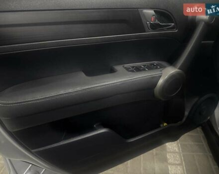 Серый Хонда СРВ, объемом двигателя 2.35 л и пробегом 114 тыс. км за 15800 $, фото 3 на Automoto.ua