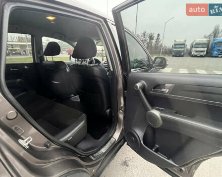 Серый Хонда СРВ, объемом двигателя 2.35 л и пробегом 179 тыс. км за 13600 $, фото 13 на Automoto.ua