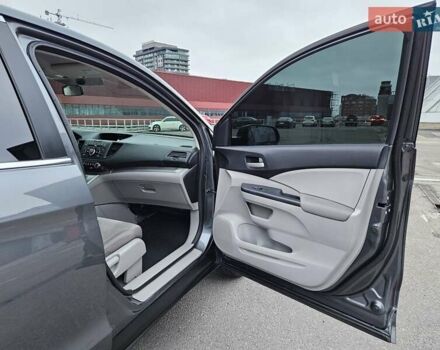 Сірий Хонда СРВ, об'ємом двигуна 2.4 л та пробігом 118 тис. км за 14900 $, фото 19 на Automoto.ua