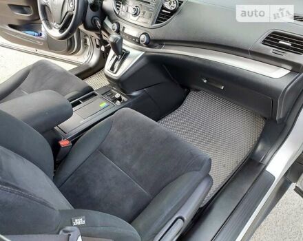 Серый Хонда СРВ, объемом двигателя 2.4 л и пробегом 200 тыс. км за 17200 $, фото 7 на Automoto.ua