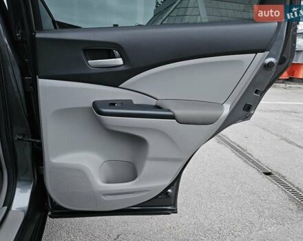 Сірий Хонда СРВ, об'ємом двигуна 2.4 л та пробігом 118 тис. км за 14900 $, фото 26 на Automoto.ua