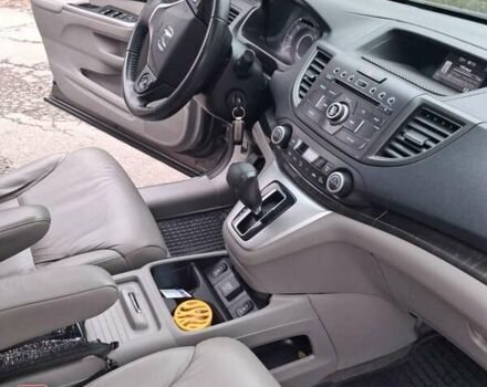Хонда СРВ 2014 в Полтаве на Automoto.ua Серый Хонда СРВ, объемом двигателя 2.36 л и пробегом 149 тыс. км за 15500 $, фото 15 на Automoto.ua