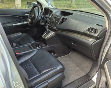 Хонда СРВ 2014 в Киеве на Automoto.ua Серый Хонда СРВ, объемом двигателя 2.35 л и пробегом 213 тыс. км за 16000 $, фото 21 на Automoto.ua