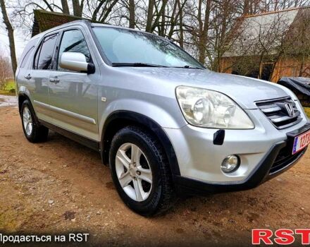 Серый Хонда СРВ, объемом двигателя 2.2 л и пробегом 280 тыс. км за 4500 $, фото 1 на Automoto.ua