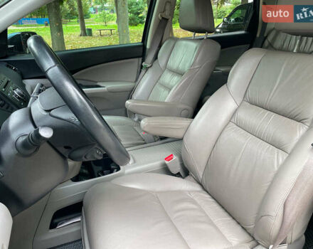 Хонда СРВ 2014 в Киеве на Automoto.ua Синий Хонда СРВ, объемом двигателя 2.4 л и пробегом 143 тыс. км за 16490 $, фото 19 на Automoto.ua