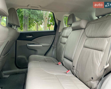 Хонда СРВ 2014 в Киеве на Automoto.ua Синий Хонда СРВ, объемом двигателя 2.4 л и пробегом 143 тыс. км за 16490 $, фото 15 на Automoto.ua