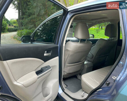 Хонда СРВ 2014 в Киеве на Automoto.ua Синий Хонда СРВ, объемом двигателя 2.4 л и пробегом 143 тыс. км за 16490 $, фото 16 на Automoto.ua