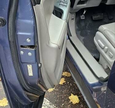 Хонда СРВ 2014 в Василькове на Automoto.ua Синий Хонда СРВ, объемом двигателя 2.35 л и пробегом 190 тыс. км за 15800 $, фото 10 на Automoto.ua