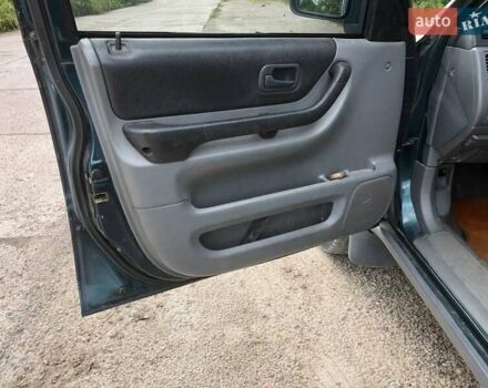 Зеленый Хонда СРВ, объемом двигателя 2 л и пробегом 220 тыс. км за 3800 $, фото 11 на Automoto.ua