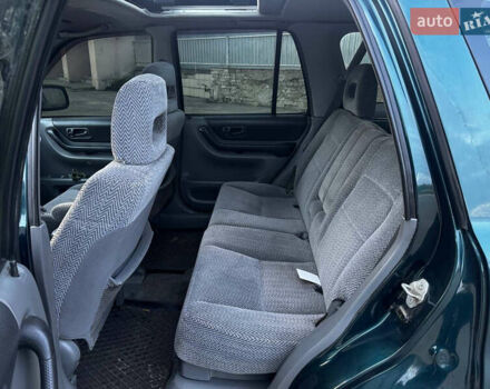 Зелений Хонда СРВ, об'ємом двигуна 2 л та пробігом 368 тис. км за 4000 $, фото 23 на Automoto.ua