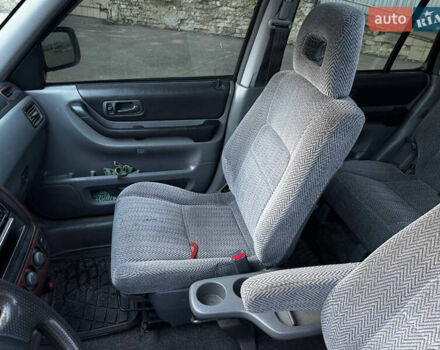 Зелений Хонда СРВ, об'ємом двигуна 2 л та пробігом 368 тис. км за 4000 $, фото 11 на Automoto.ua