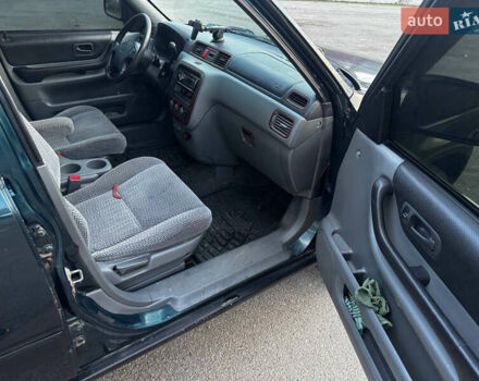 Зелений Хонда СРВ, об'ємом двигуна 2 л та пробігом 368 тис. км за 4000 $, фото 29 на Automoto.ua